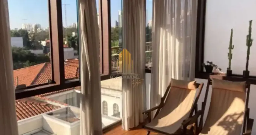 Casa à venda no coração do aclimação, são paulo - 3 quartos, 1 suíte, 3 banheiros, 3 vagas - 200m². venha conhecer!