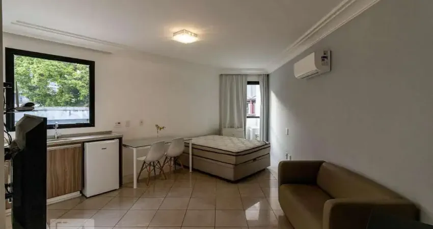 Kitnet / Stúdio à venda na Rua Monte Aprazível, --, Vila Nova Conceição, São Paulo