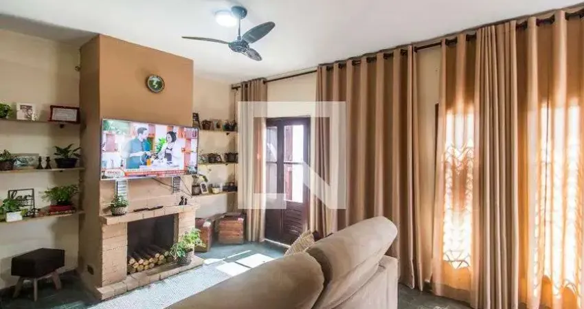 Casa com 4 quartos à venda na Rua José Augusto de Camargo, --, Centro, Barueri