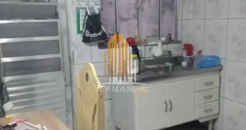 Cidade ademar - casa de 300m², possui 7 dormitórios, 4 salas, e 1 vaga.