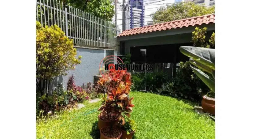 Espetacular Sobrado de Luxo em Santo Amaro: 4 quartos, 4 suítes, 3 salas, 4 vagas, 332m² - Jardim, Churrasqueira, Forno de Pizza - Próximo a Shopping, Metrô, Trem, Bares e Restaurantes