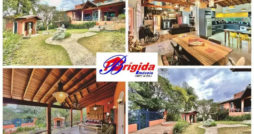 Casa Linda , 1.754 m2, Cond. Paisagem Renoir II - Térrea, rústica e única!