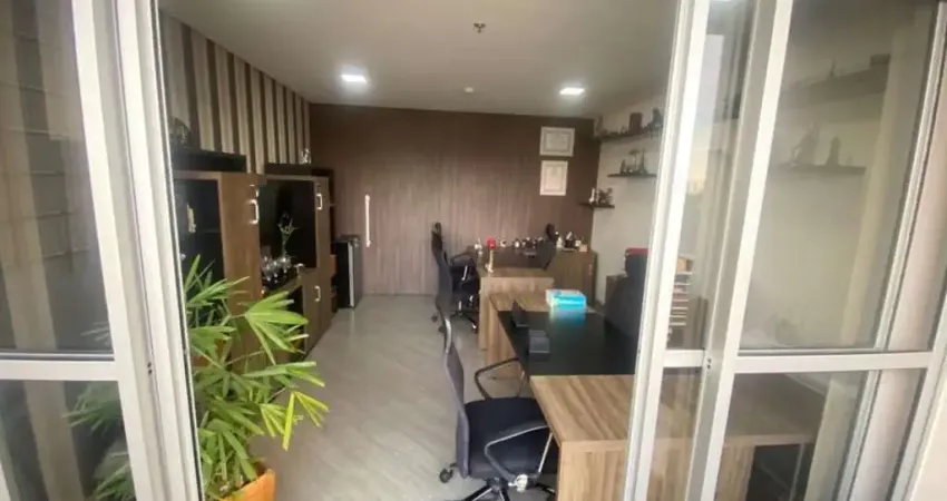 Sala Comercial Mobiliada na Barra Funda com 1 Vaga na garagem!