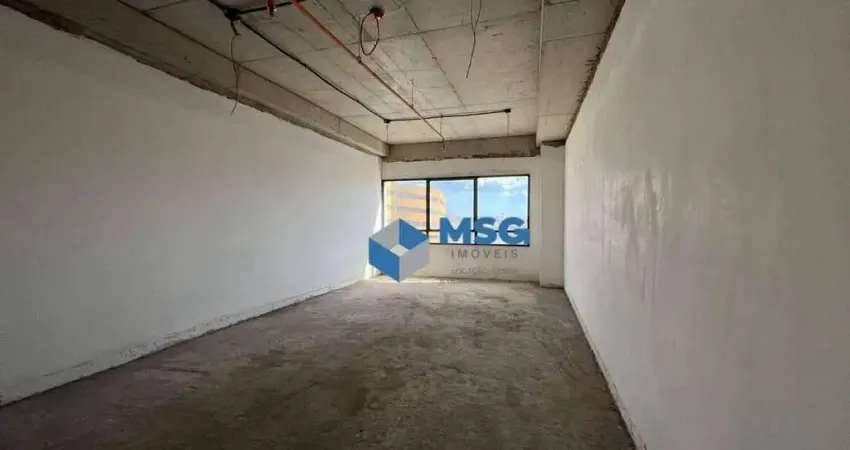 Ampla Sala em Vão Livre em Alphaville próximo ao Shopping Tamboré fácil acesso a Castelo Branco