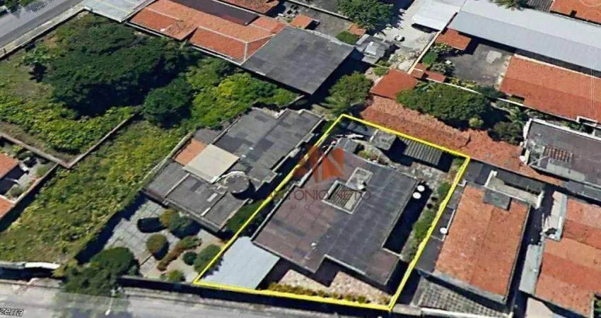 Casa com 3 dormitórios à venda, 500 m² por R$ 1.700.000,00 - São João Do Tauape - Fortaleza/CE