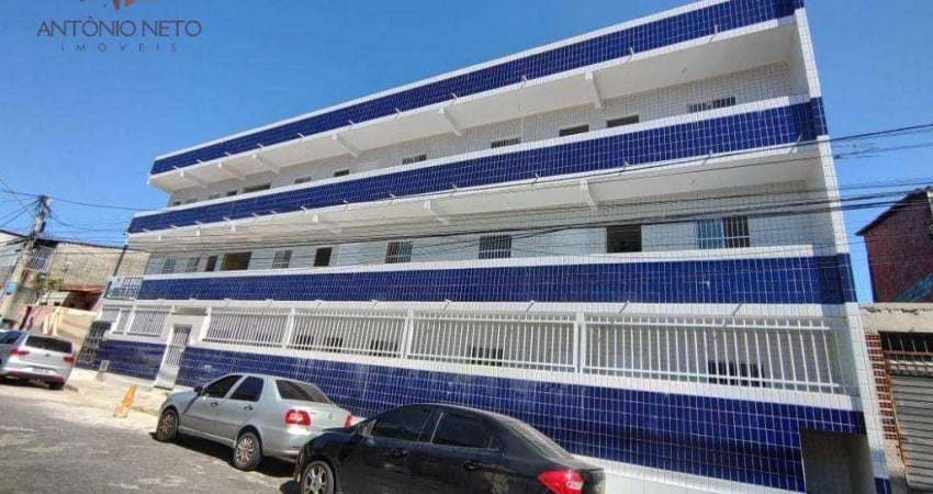 Apartamento com 2 dormitórios para alugar, 30 m² por R$ 860,00/mês - Rodolfo Teófilo - Fortaleza/CE