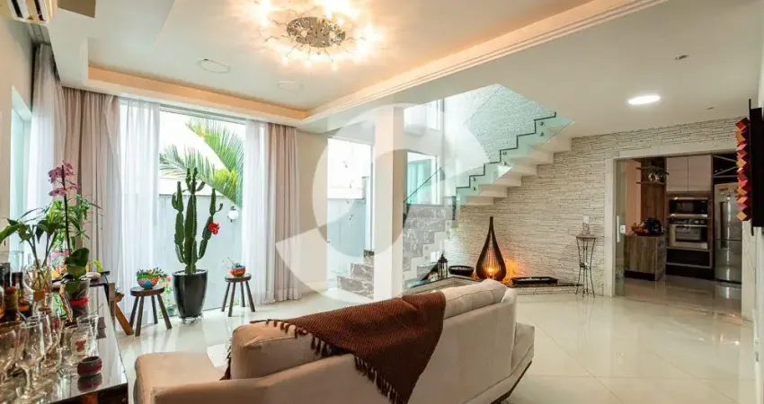 Casa de Alto Padrão no Condomínio Villa Rea De Pendotiba, Niterói Oportunidade Única: Porteira Fechada!