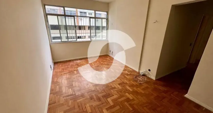 Excelente apartamento de dois quartos ao lado do Campo Do São Bento !