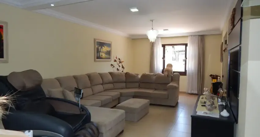 Casa térrea e edícula, com 350 m², por r$ 1.090.000,00, bairro portão, curitiba-pr