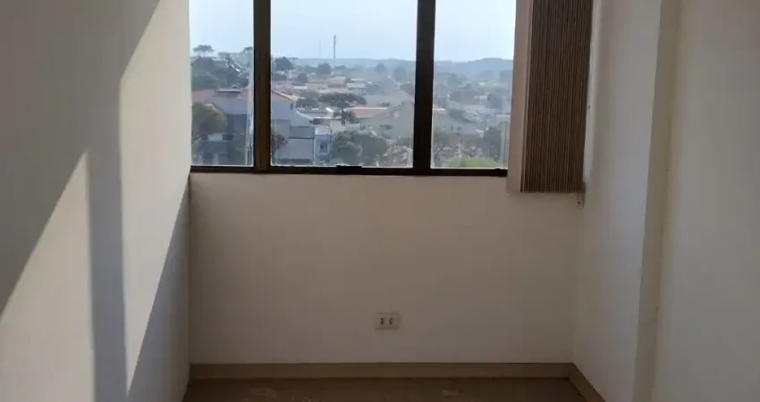 Sala Comercial a venda no Pinheirinho, R$ 185.000,00