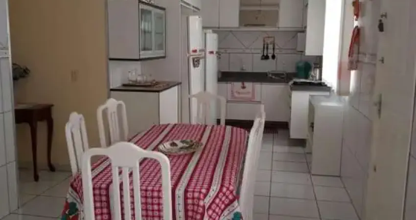 Casa para Temporada em Florianópolis, São João do Rio Vermelho, 2 dormitórios, 1 banheiro, 2 vagas