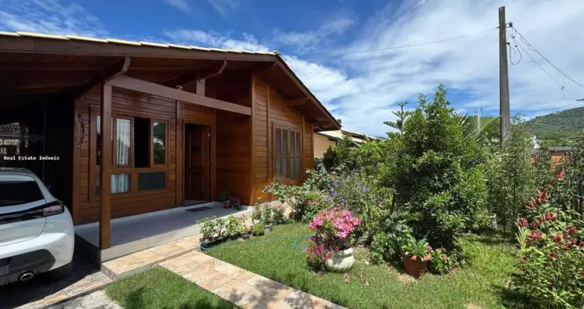 Casa para Venda em Florianópolis, São João do Rio Vermelho, 2 dormitórios, 1 suíte, 1 banheiro