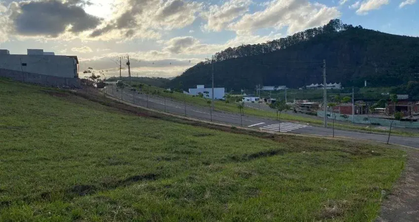 Terreno à venda na Avenida Rubens Pinto da Silva, Salvaterra, Juiz de Fora