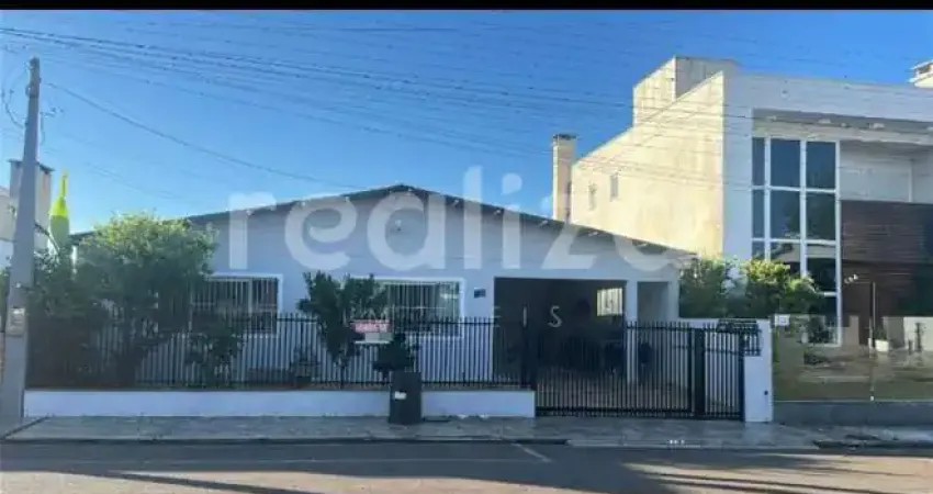 Casa com 3 quartos à venda no Centro, Campos Novos