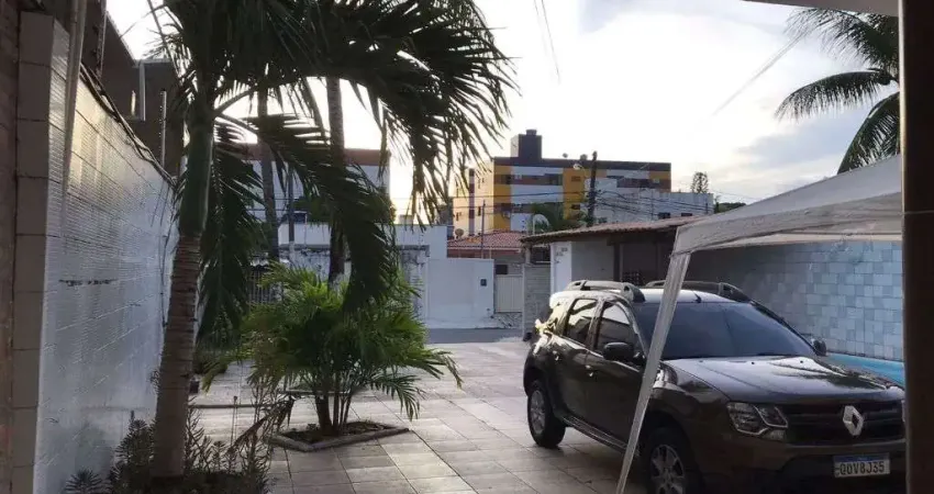Casa à venda, 240 m² por R$ 750.000,00 - Jardim Cidade Universitária - João Pessoa/PB