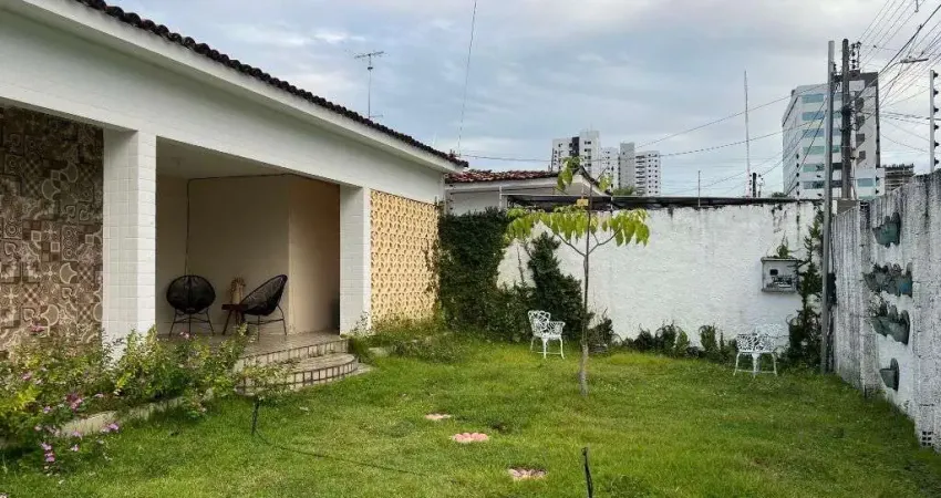 Casa com 3 dormitórios à venda, 135 m² por R$ 750.000,00 - Bairro dos Estados - João Pessoa/PB