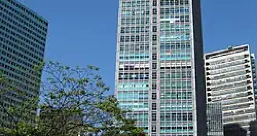 Sala Comercial Icônica no Coração do Centro do Rio | Ao Lado do Metrô Carioca