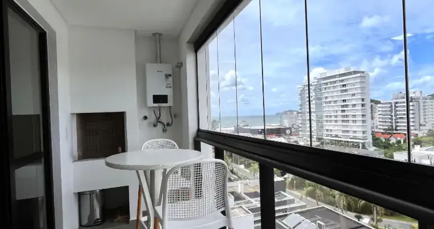 Apto mobiliado, 3 dormitórios (1 suite), 2 vagas com vista mar na Praia Brava