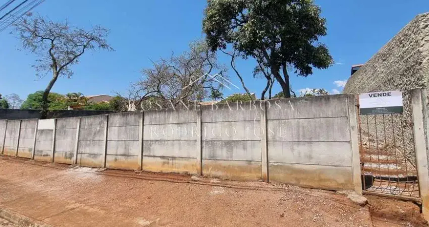 Terreno à venda no Jardim dos Pinheiros, Atibaia