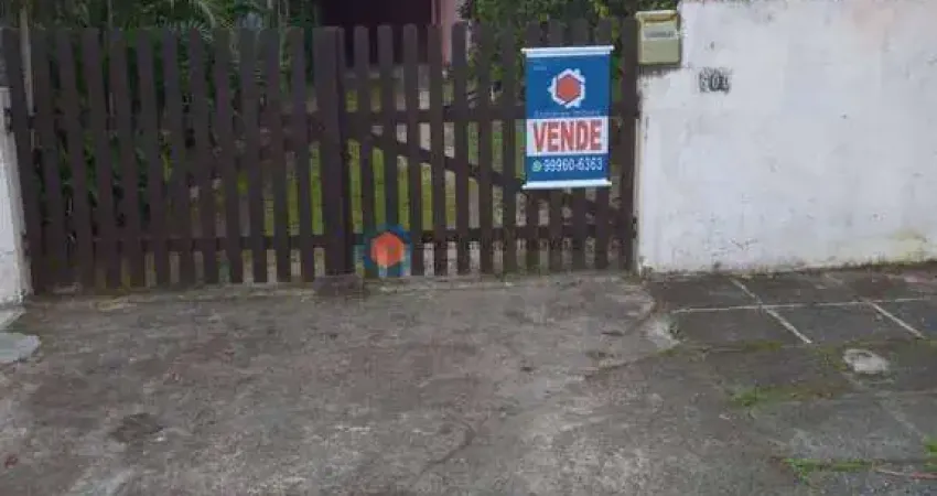 Casa de Praia com Terreno Amplo a 4 Quadras do Mar – Praia de Leste, Pontal