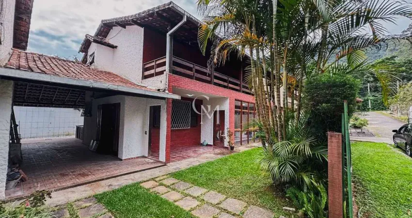 Casa em condomínio fechado com 4 quartos para alugar na Rua Afonso Arinos, Carlos Guinle, Teresópolis