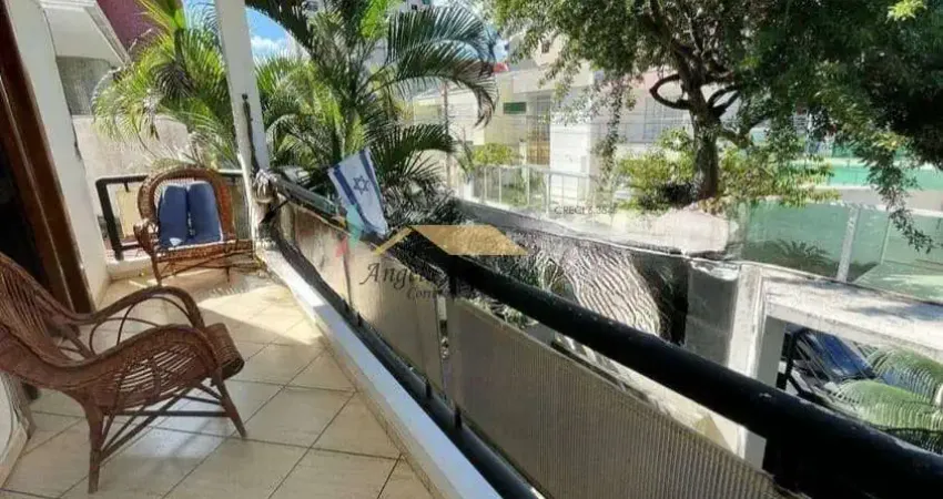 Casa duplex 4 quartos, 3 suites, piscina, churrasqueira, terreno de 420m² - Mata da Praia-Vitória-ES