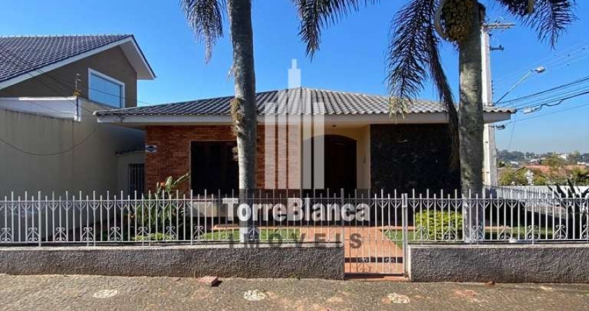Espaçosa residência para alugar na Vila Estrela por R$5.000,00, com 560 m²