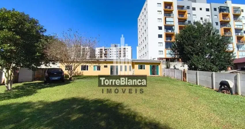 Casa Semimobiliada para Venda e Locação, 3 quartos, Área gourmet com churrasqueira, Quintal Amplo,