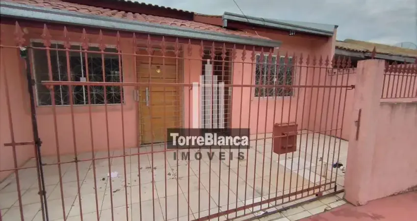 Casa à venda com 2 quartos, churrasqueira e vaga de estacionamento