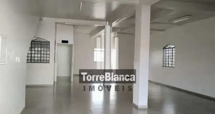 Sala ampla para locação com 2 banheiros e vaga de estacionamento, 110 m² em  Uvaranas, Ponta Grossa