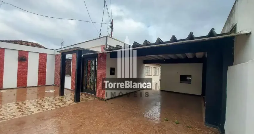 Casa para locação, 3 quartos sendo 1 suíte, Churrasqueira, 2 vagas de garagem, Quintal Amplo, 160 m