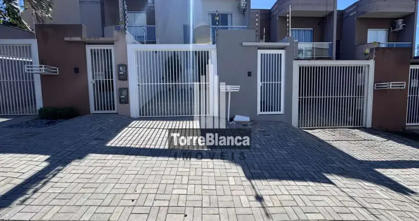 Venda - sobrado com 3 quartos (sendo 1 suíte), área externa com churrasqueira, 2 vagas, próximo a a