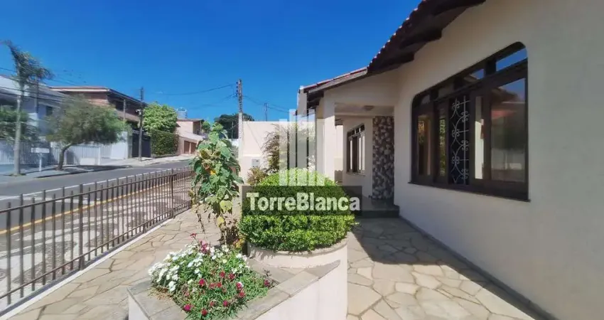 Locação - casa mobiliada, 3 quartos sendo 1 suíte, 3 vagas, olarias.