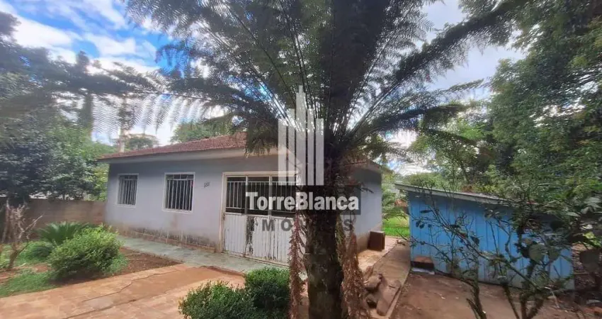 Locação - Casa com edícula, 2 quartos, 1 vaga de garagem, Distrito de Guaragi.