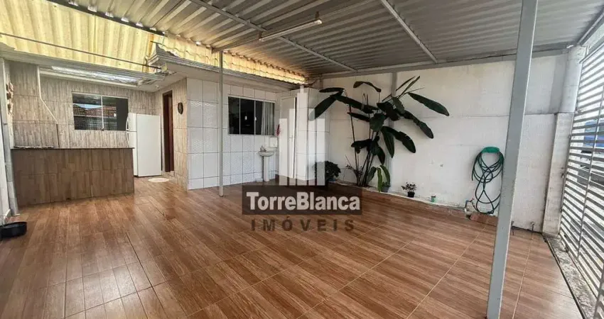 Casa à venda semimobiliada no Jardim Veneza, 2 quartos , 85 m²