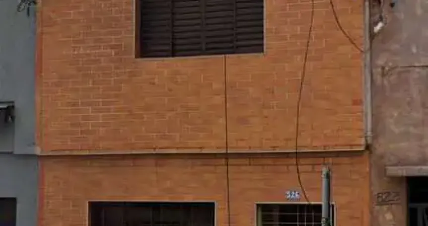 Aluguel de Casa na Vila Gomes Cardim, São Paulo-SP: 2 Quartos, Sala, Banheiro e 90m²!