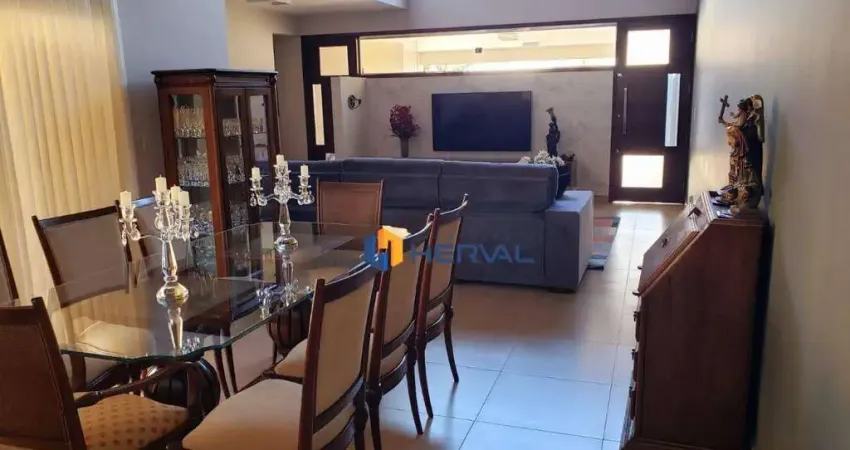 Excelente casa térrea, localizada em região segura e privilegiada, próxima à Av. Carlos Borges, Av. Nildo Ribeiro, supermercados, farmácias e padaria