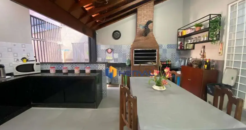 Casa com 5 quartos à venda, 228 m² por r$ 650.000 - jardim pinheiros - maringá/pr