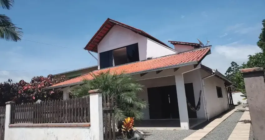 Casa com 3 quartos à venda na Avenida Dom Henrique II, Itapema do Norte, Itapoá