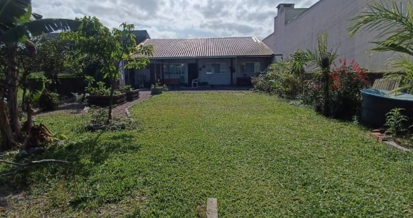 Casa com 2 quartos à venda na Avenida Dom Henrique II, Itapema do Norte, Itapoá