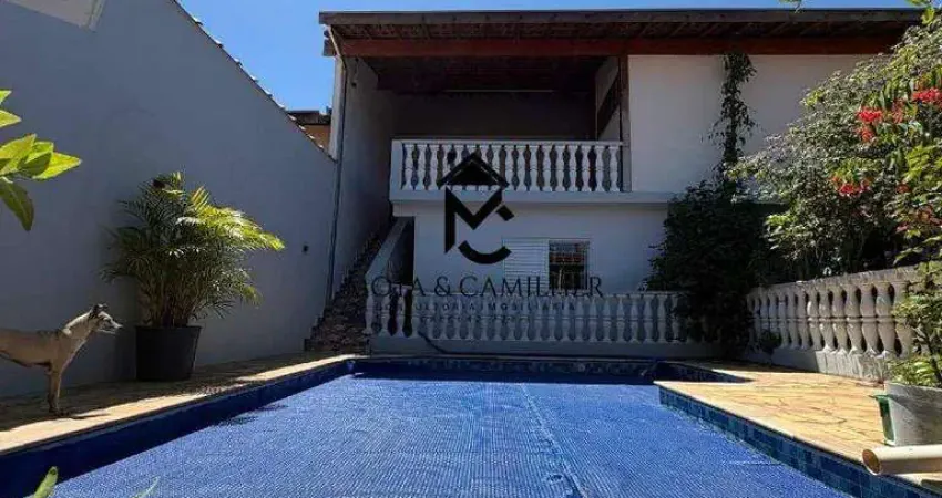 Casa à venda em Tremembé (Parque Residencial Flor do Vale) – 3 quartos, 3 vagas, piscina