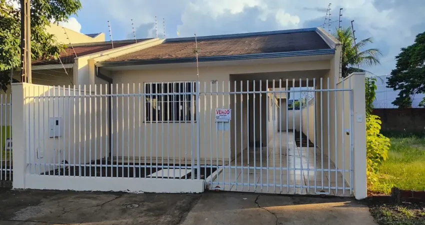 Excelente Casa À Venda com 3 Dormitórios no Loteamento Madrid