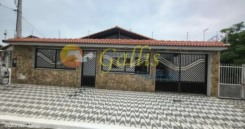 Casa para Venda em Praia Grande, Balneário Florida, 3 dormitórios, 3 suítes, 1 banheiro, 4 vagas