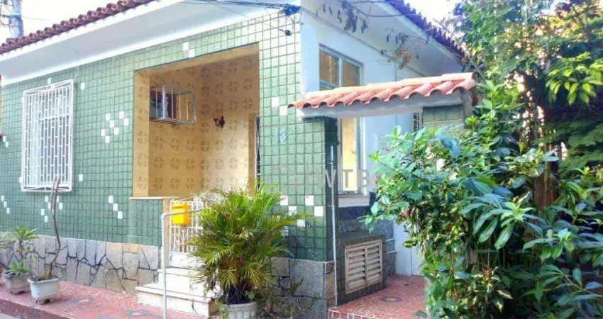 Casa com 6 dormitórios à venda, 240 m² por R$ 690.000,00 - Santa Rosa - Niterói/RJ