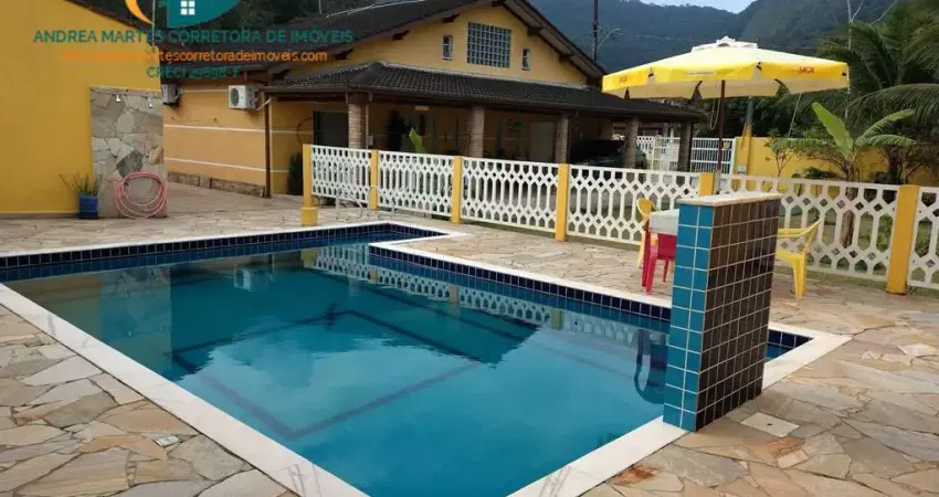 Casa com piscina à venda no Recanto Verde Mar no Massaguaçu em Caraguatatuba