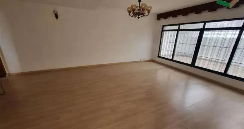 Casa com 3 quartos para alugar na Rua João Wesley, 7, Jabaquara, São Paulo