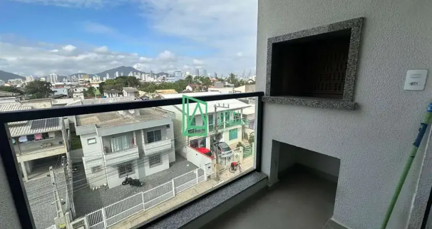 Apartamento à venda no centro de navegantes - sc, a 600 metros da praia.