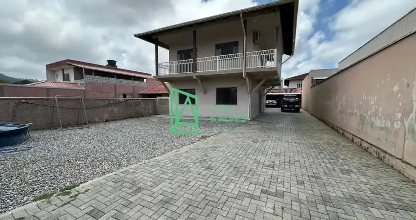 Casa à venda no gravatá de navegantes - sc a 800 metros da praia.