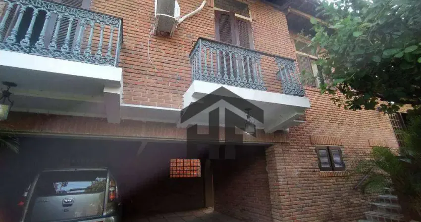 Casa de 350m², com 2 pavimentos e 04 quartos, localizada no Poço da Panela, Recife - Pernambuco.