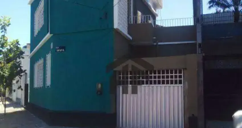 Casa de 331m² à venda, com 4 quartos, localizada na Encruzilhada, Recife - Pernambuco.